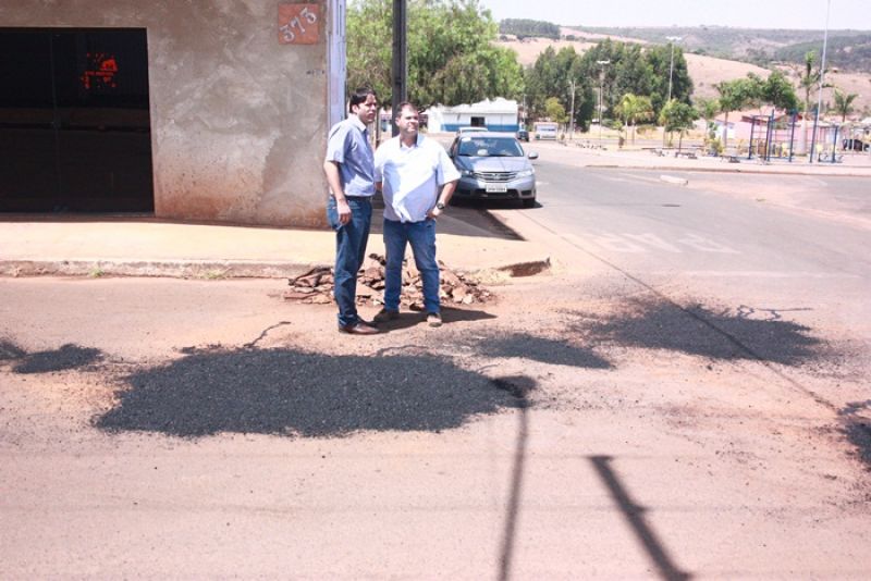 Prefeitura inicia operação tapa-buracos em ruas da cidade